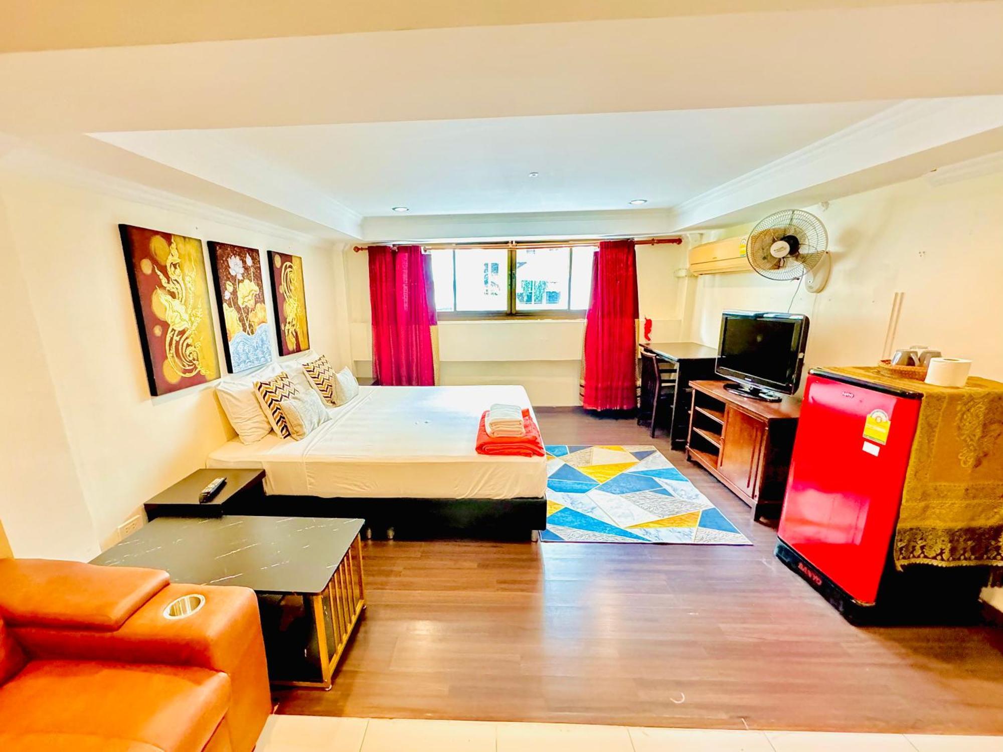 Sky Silk Decoration House Hotel Patong Ngoại thất bức ảnh
